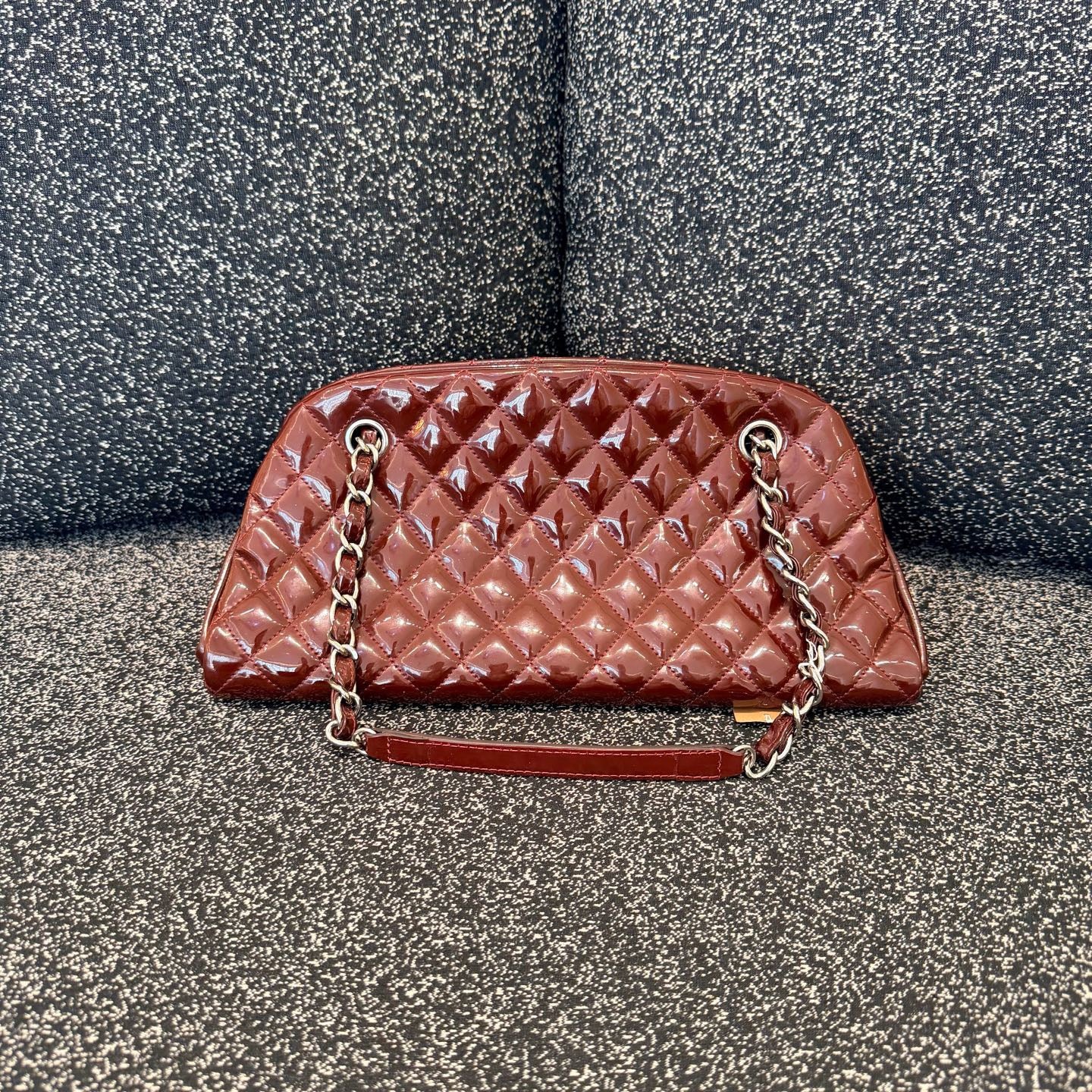 Chanel - Bowling Bag - Patent leather - Burgundy - (medium)