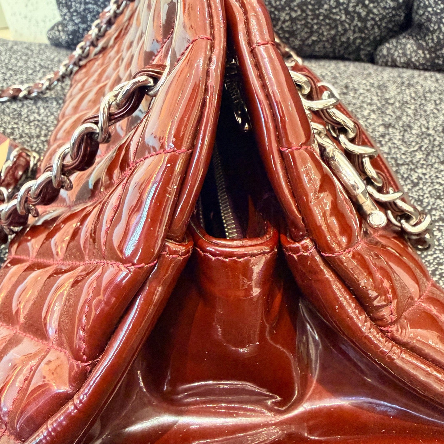 Chanel - Bowling Bag - Patent leather - Burgundy - (medium)