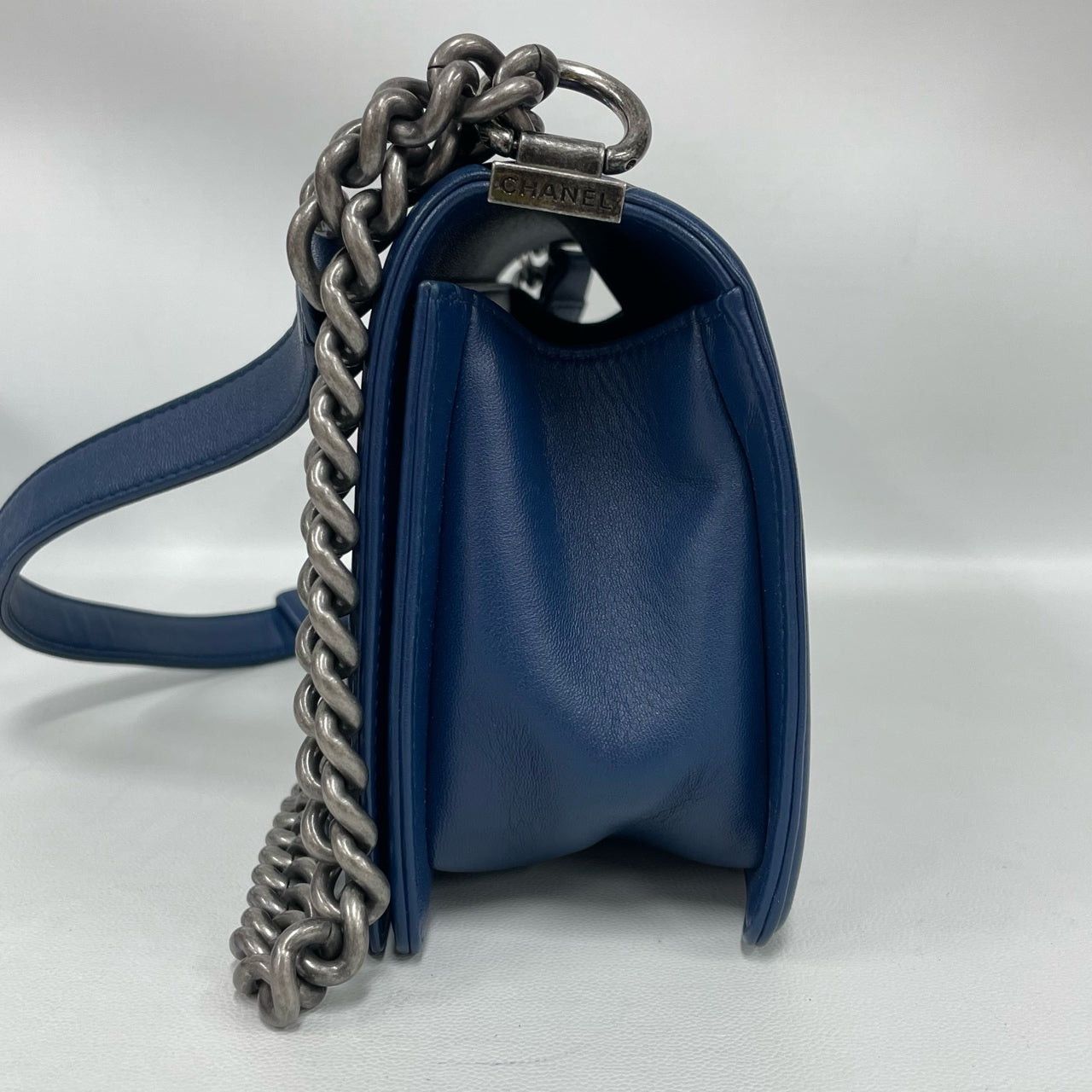 Chanel - Boy Bag - Calfskin leather - Blue - (Medium)