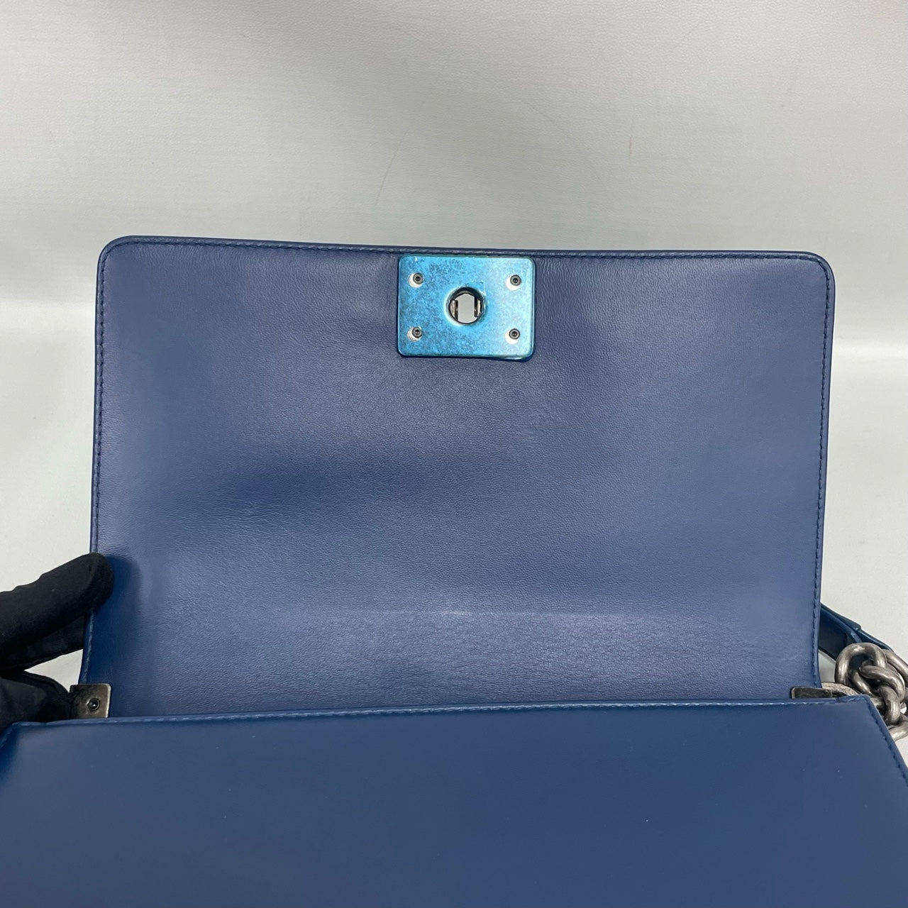 Chanel - Boy Bag - Calfskin leather - Blue - (Medium)