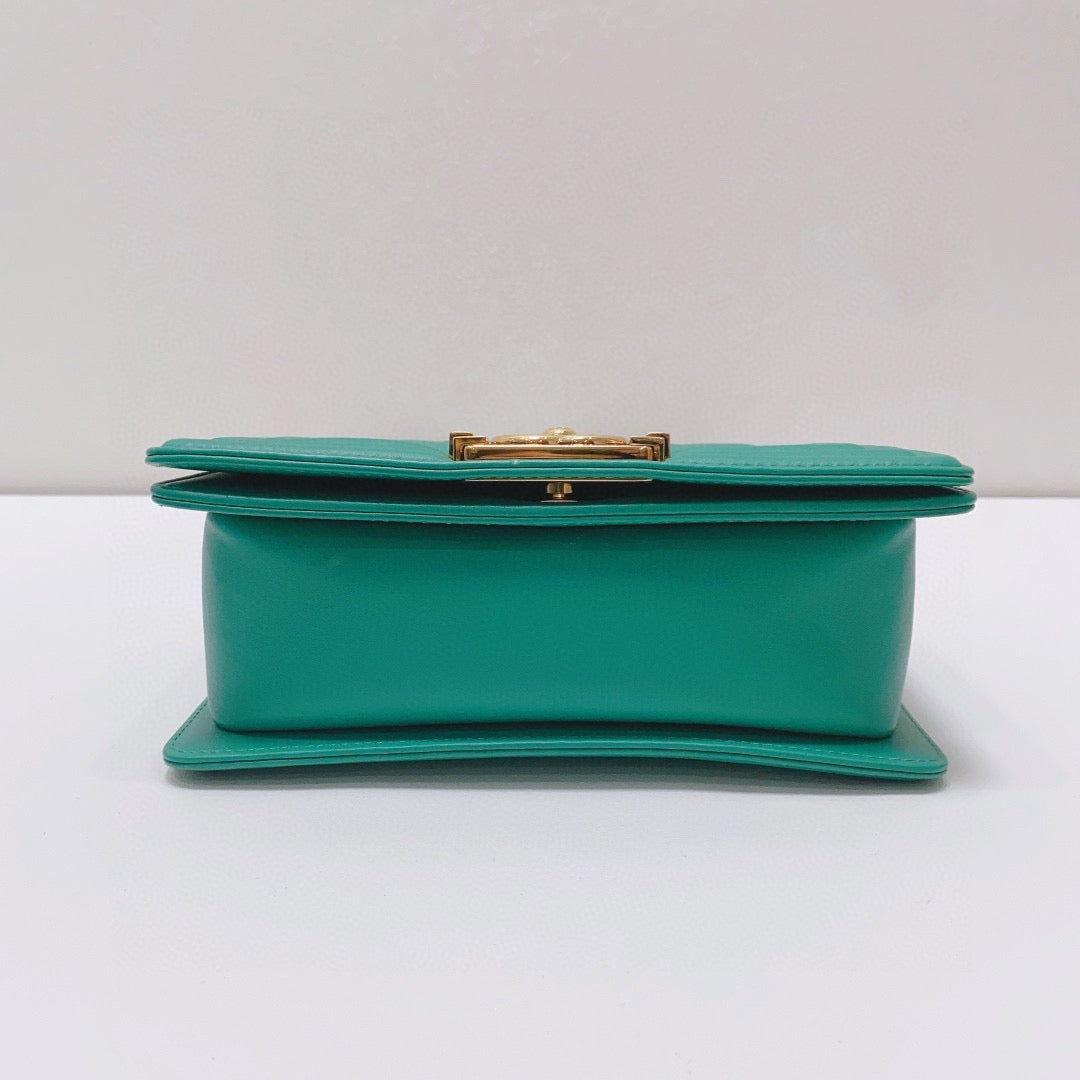 Chanel - Boy Bag - Calfskin leather - Green with Gold-Tone Hardware - (Mini)