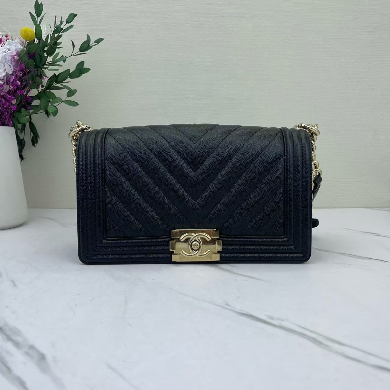 Chanel - Boy Bag - Caviar calfskin leather - Black with Gold-Tone Hardware - (Medium)