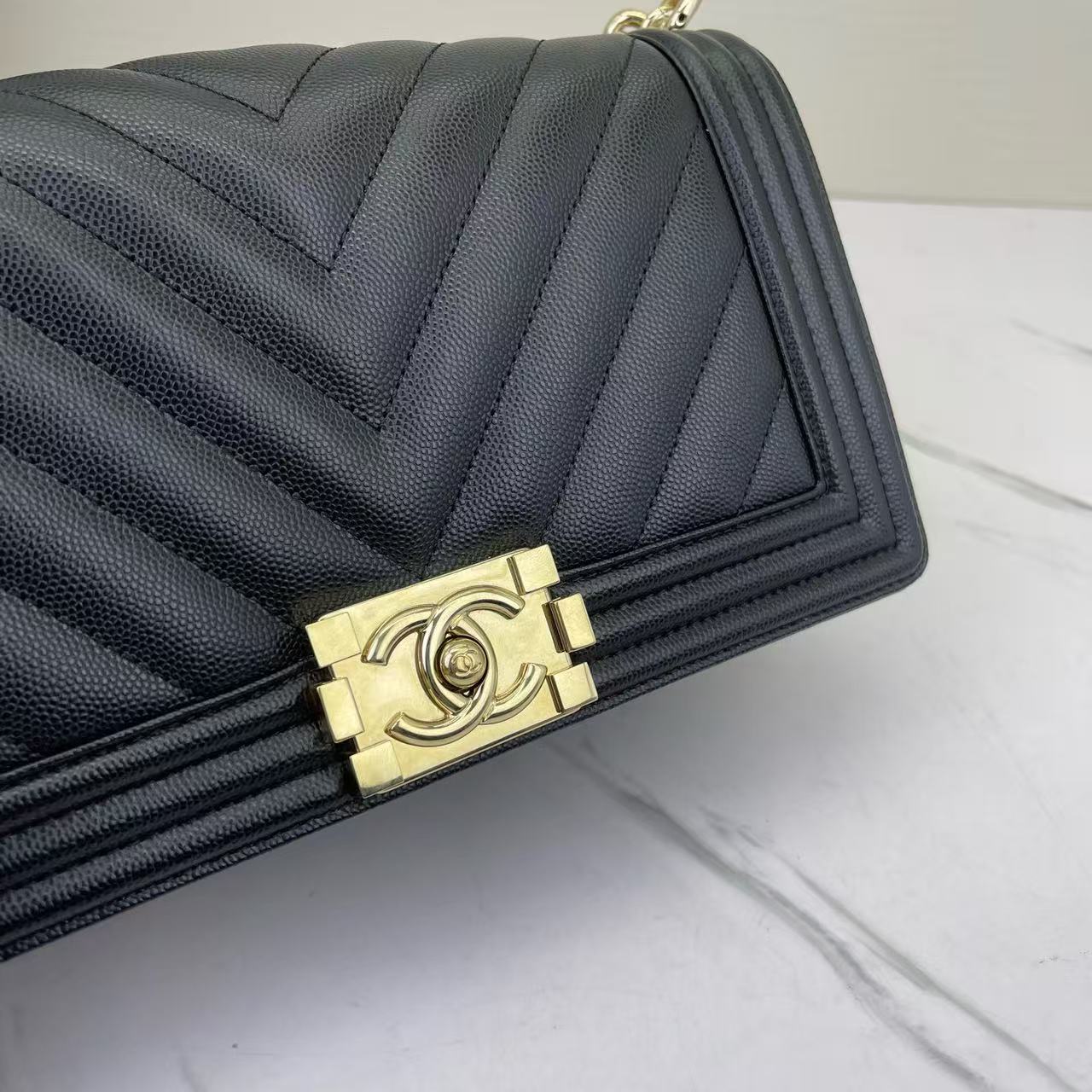 Chanel - Boy Bag - Caviar calfskin leather - Black with Gold-Tone Hardware - (Medium)