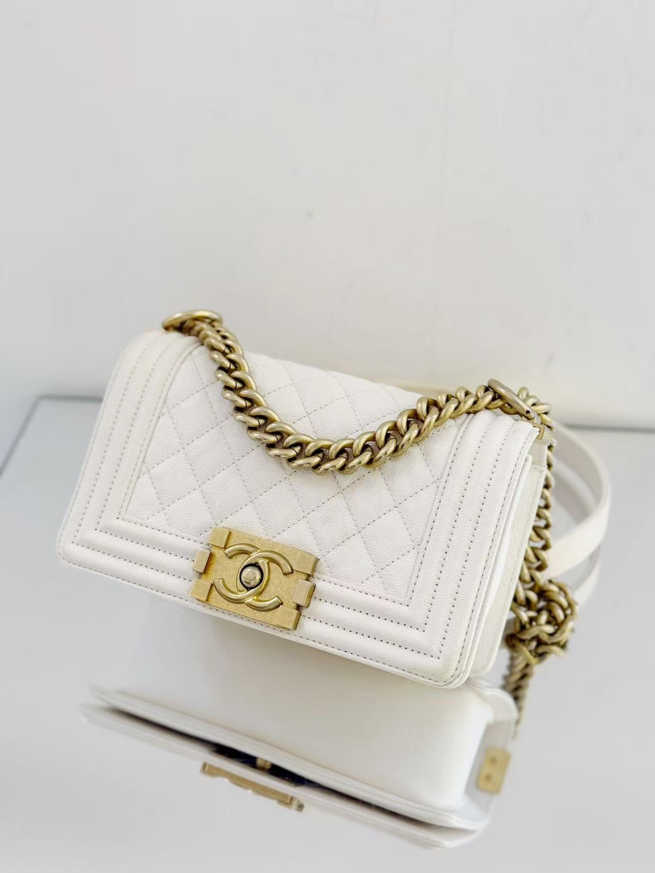 Chanel - Boy Bag - Caviar calfskin leather - White - (Small)