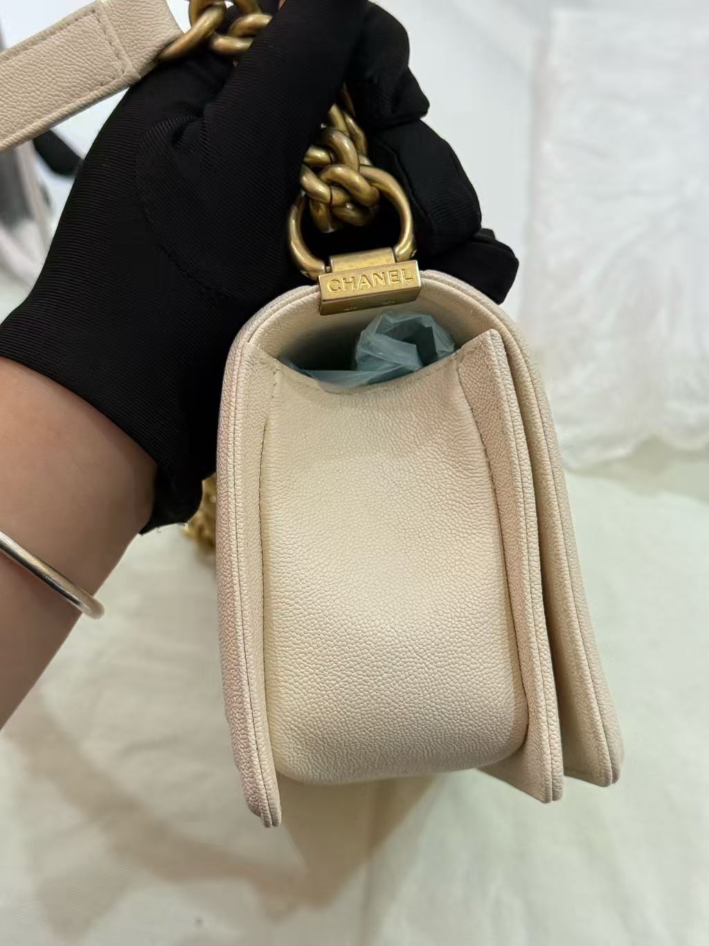Chanel - Boy Bag - Caviar calfskin leather - White - (Small)