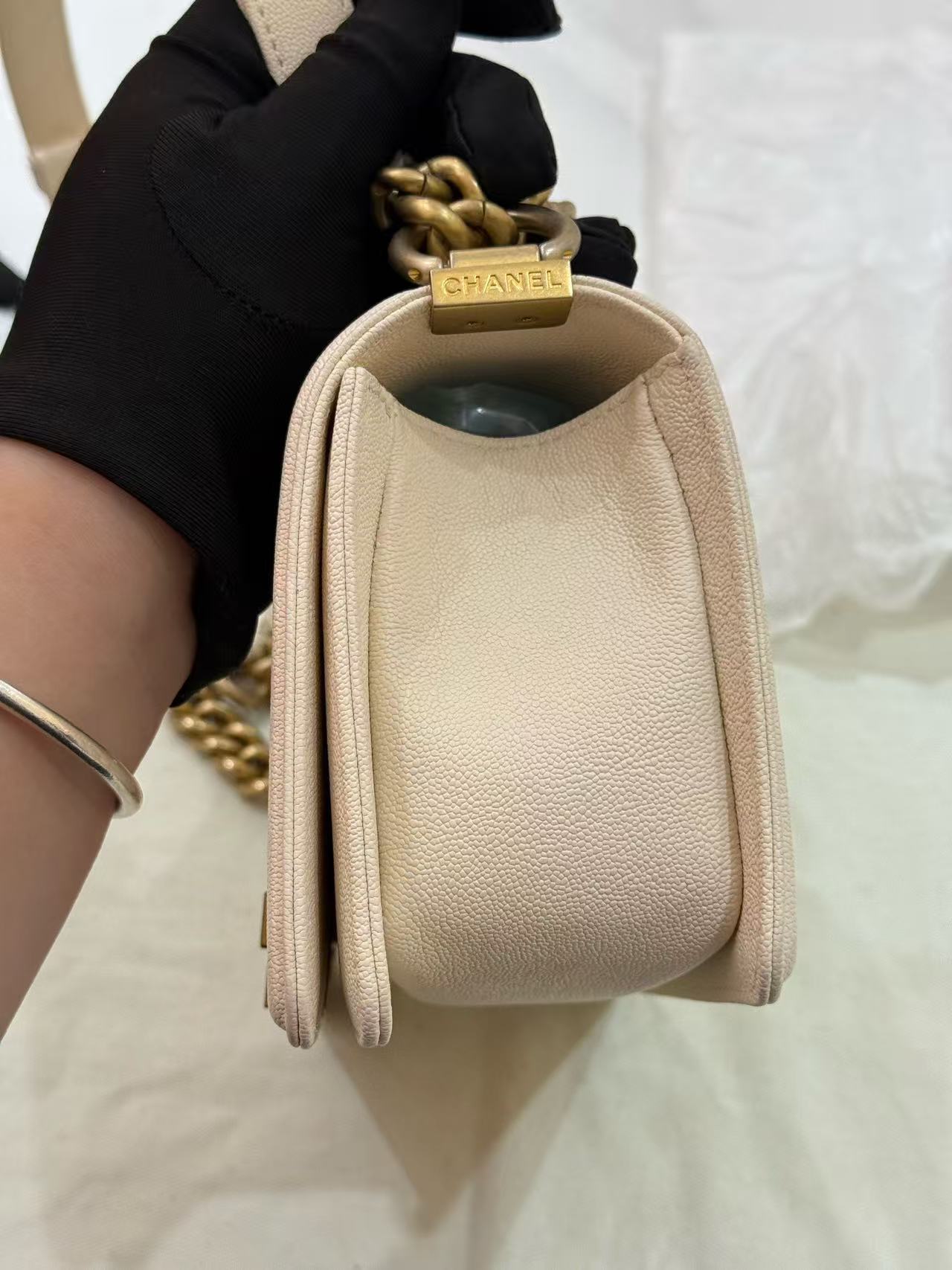 Chanel - Boy Bag - Caviar calfskin leather - White - (Small)