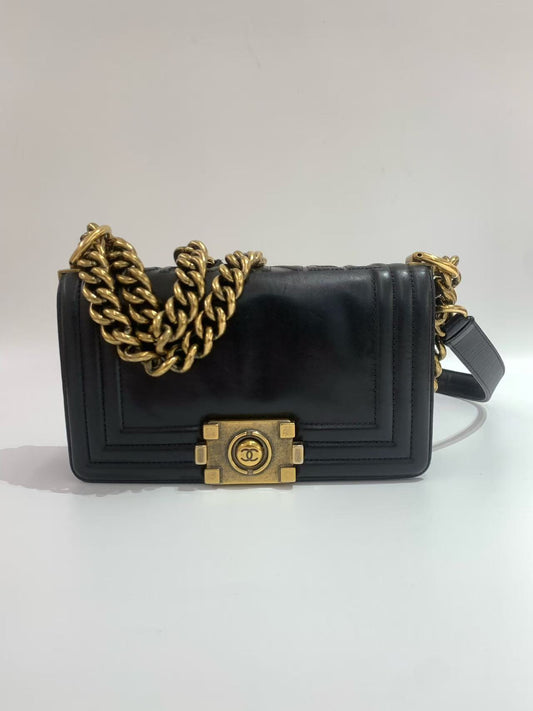 Chanel - Boy Bag - Cowhide leather - Black with Aged Gold-Tone Hardware - (small)