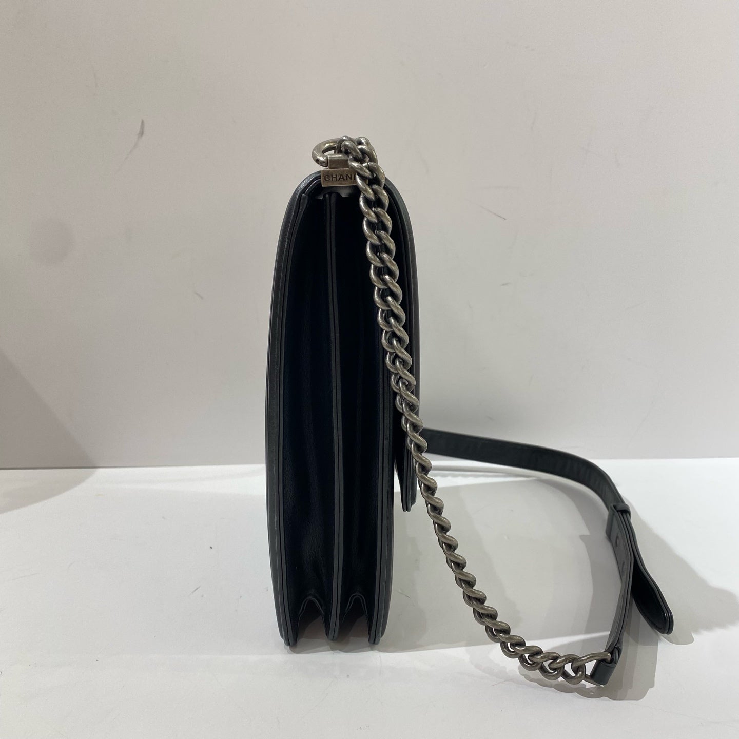 Chanel - Boy Bag - Lambskin leather - Black - (Medium)