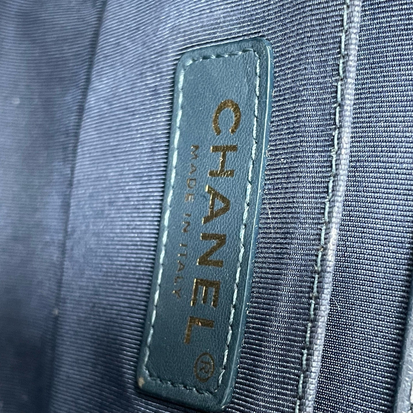 Chanel - Boy Bag - Leather and woven raffia/straw - Navy with blue and white accents - (Small)