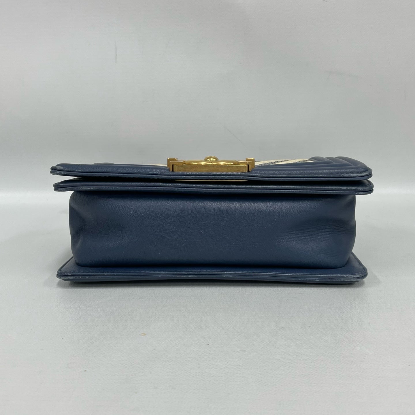 Chanel - Boy Bag - Leather and woven raffia/straw - Navy with blue and white accents - (Small)