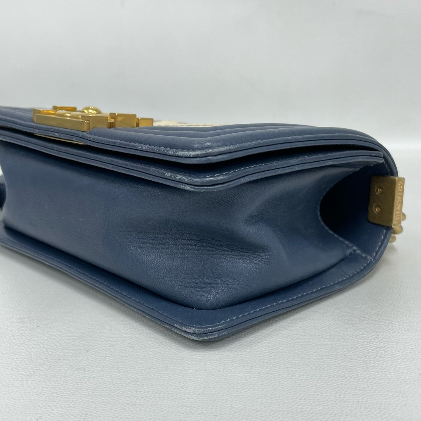 Chanel - Boy Bag - Leather and woven raffia/straw - Navy with blue and white accents - (Small)