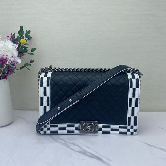 Chanel - Boy Bag - Leather - Black and White - (large)