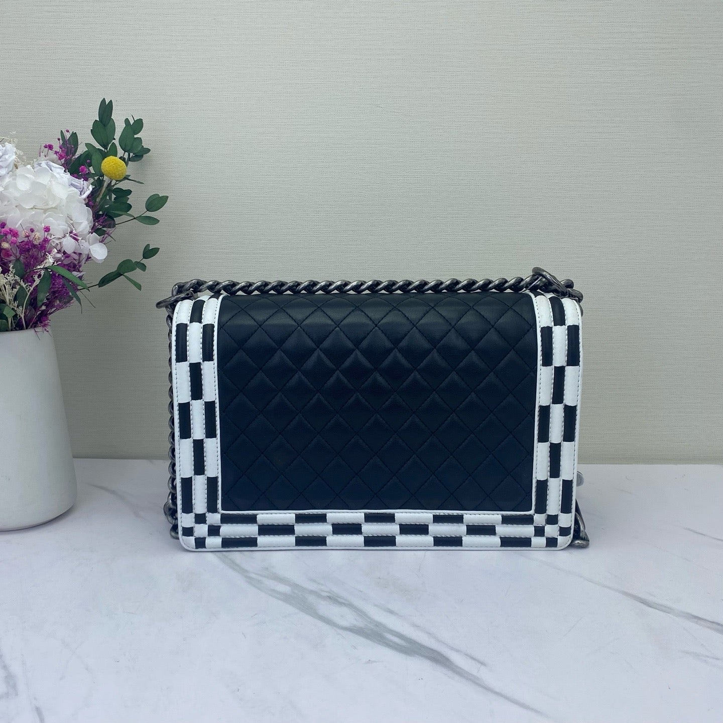 Chanel - Boy Bag - Leather - Black and White - (large)