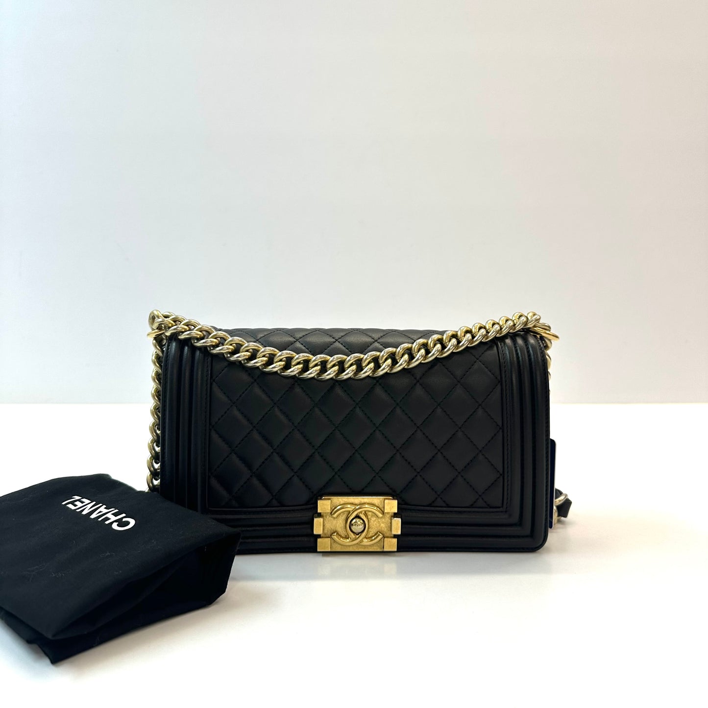 Chanel - Boy Bag - Leather - Black - (Medium)