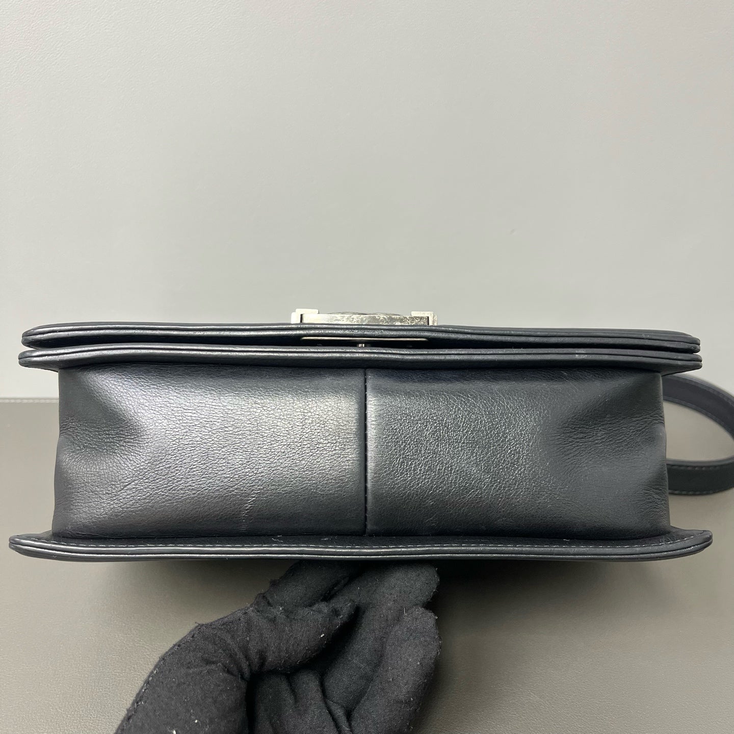 Chanel - Boy Bag - Leather - Black - (medium)
