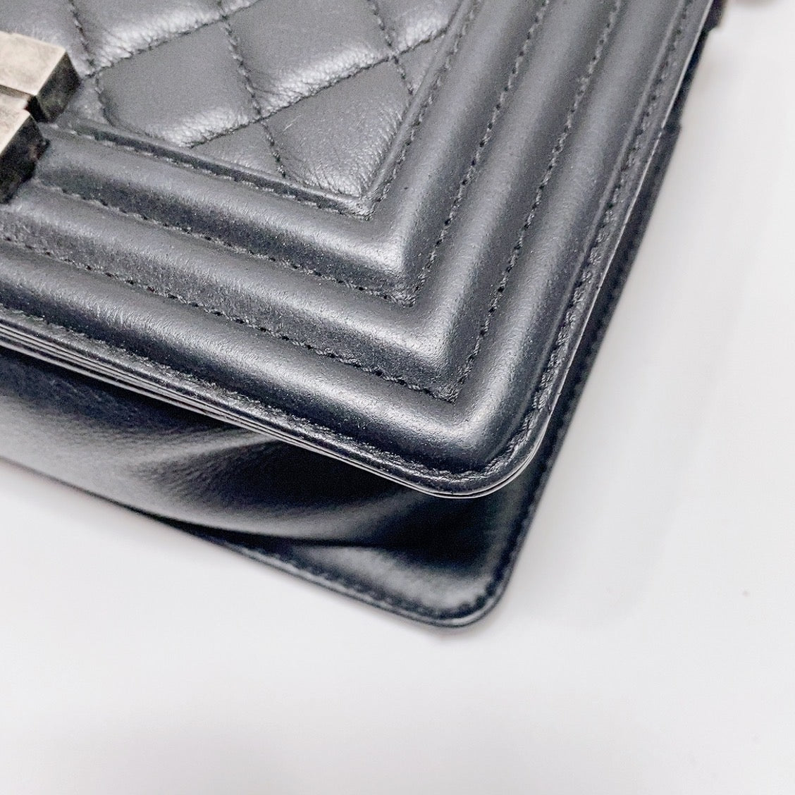 Chanel - Boy bag - Leather - Black - (Small)