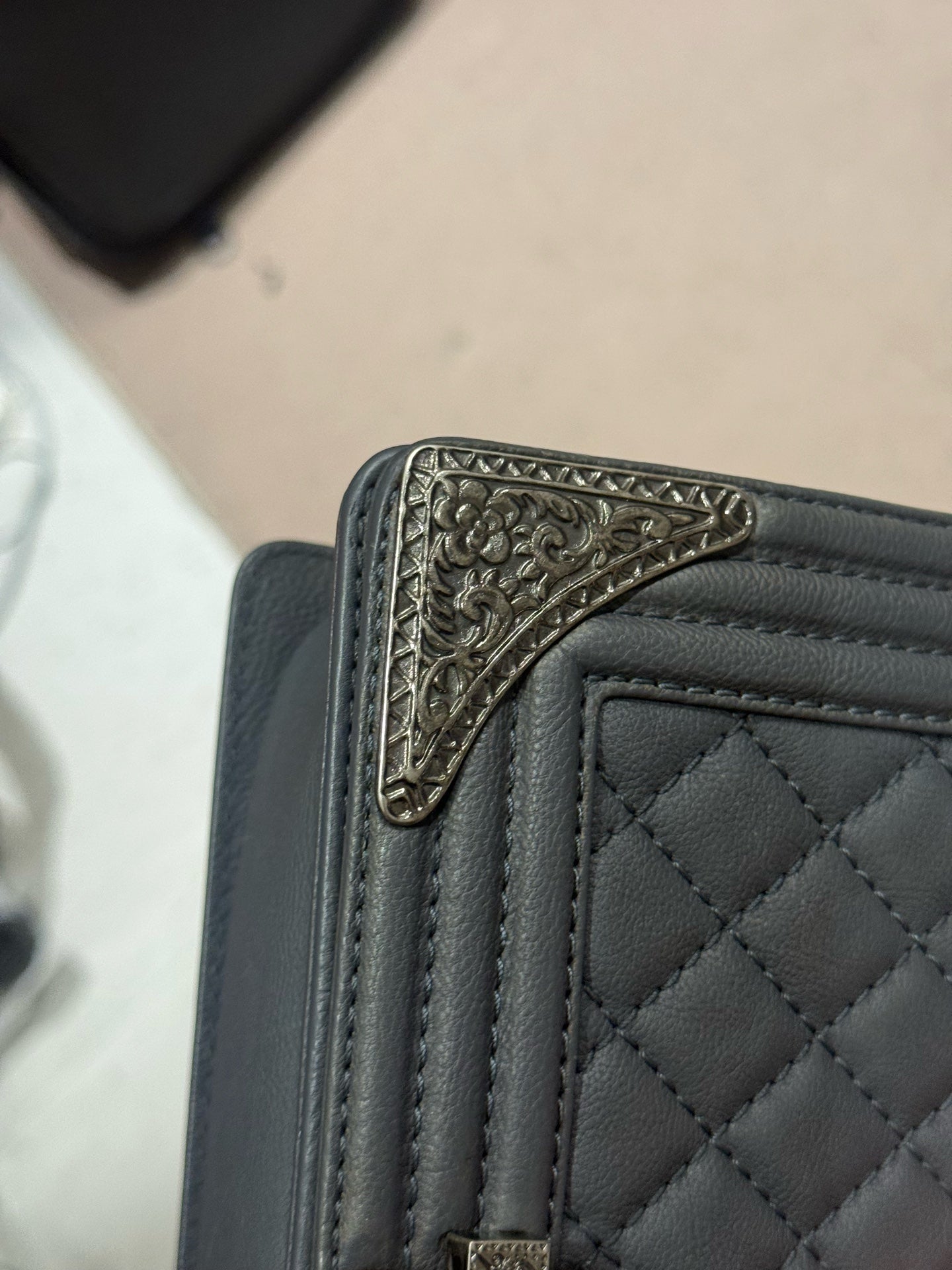 Chanel - Boy Bag - Leather - Grey - (medium)