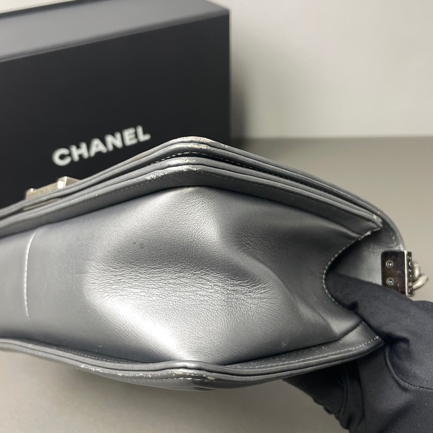 Chanel - Boy Bag - Leather - Silver - (Small)