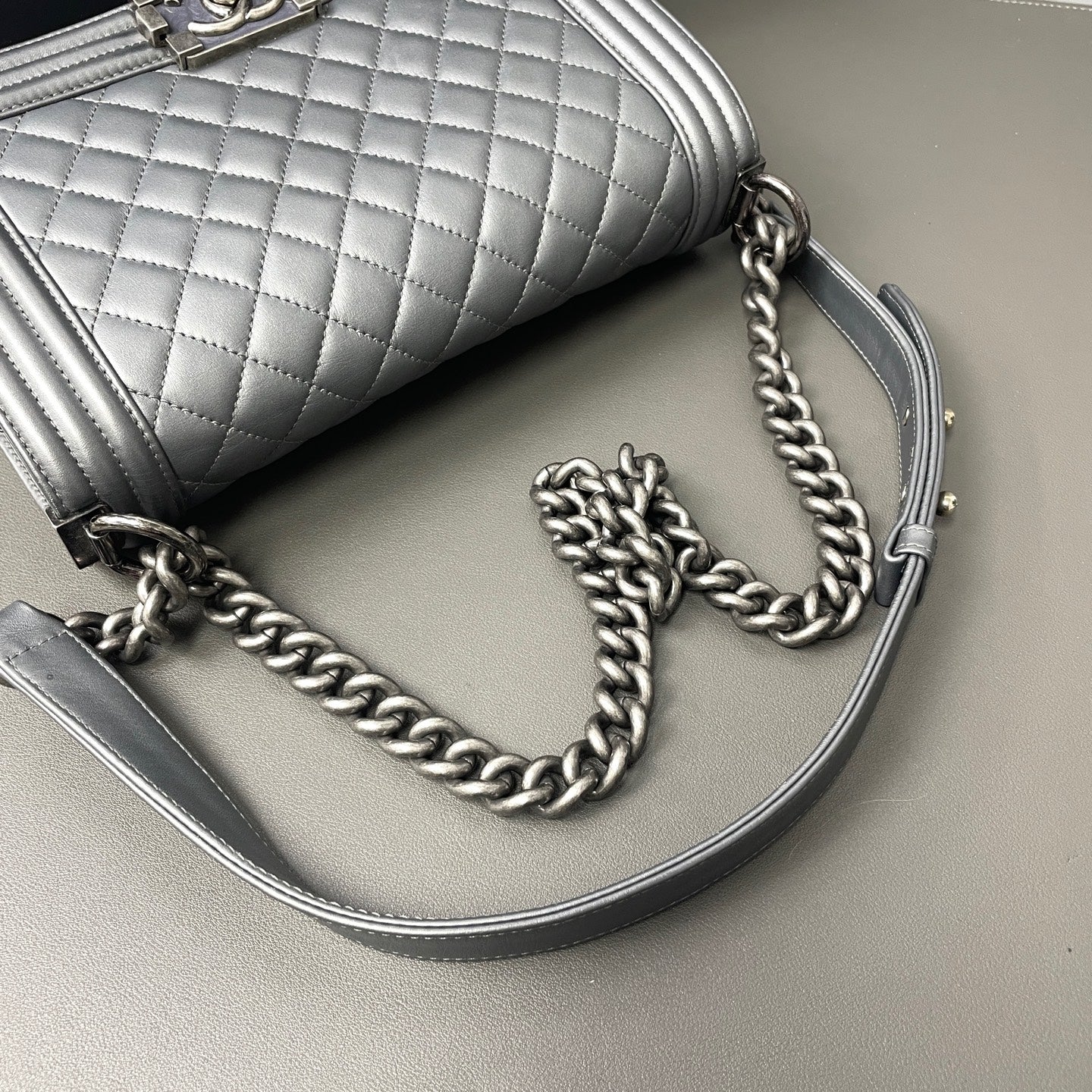 Chanel - Boy Bag - Leather - Silver - (Small)