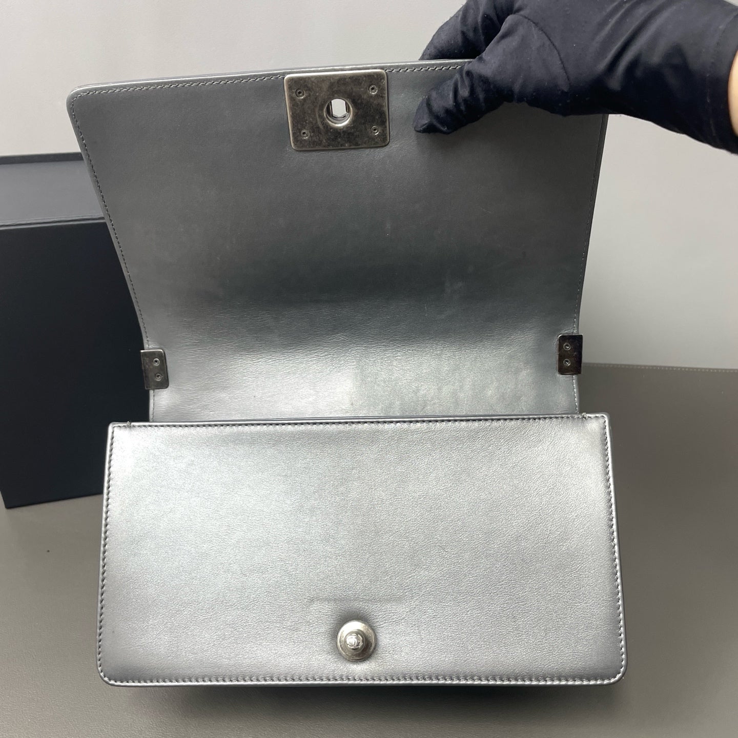 Chanel - Boy Bag - Leather - Silver - (Small)