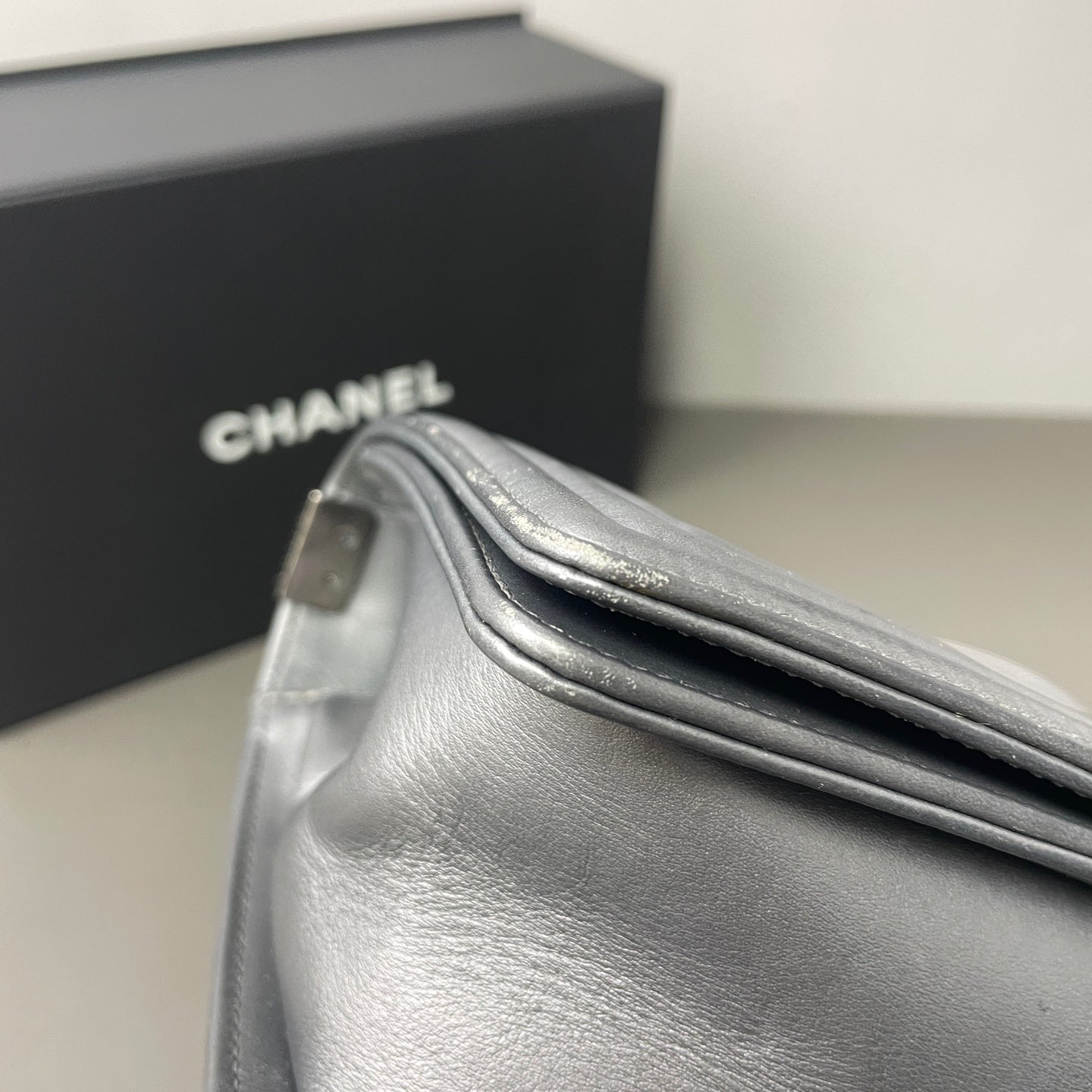 Chanel - Boy Bag - Leather - Silver - (Small)