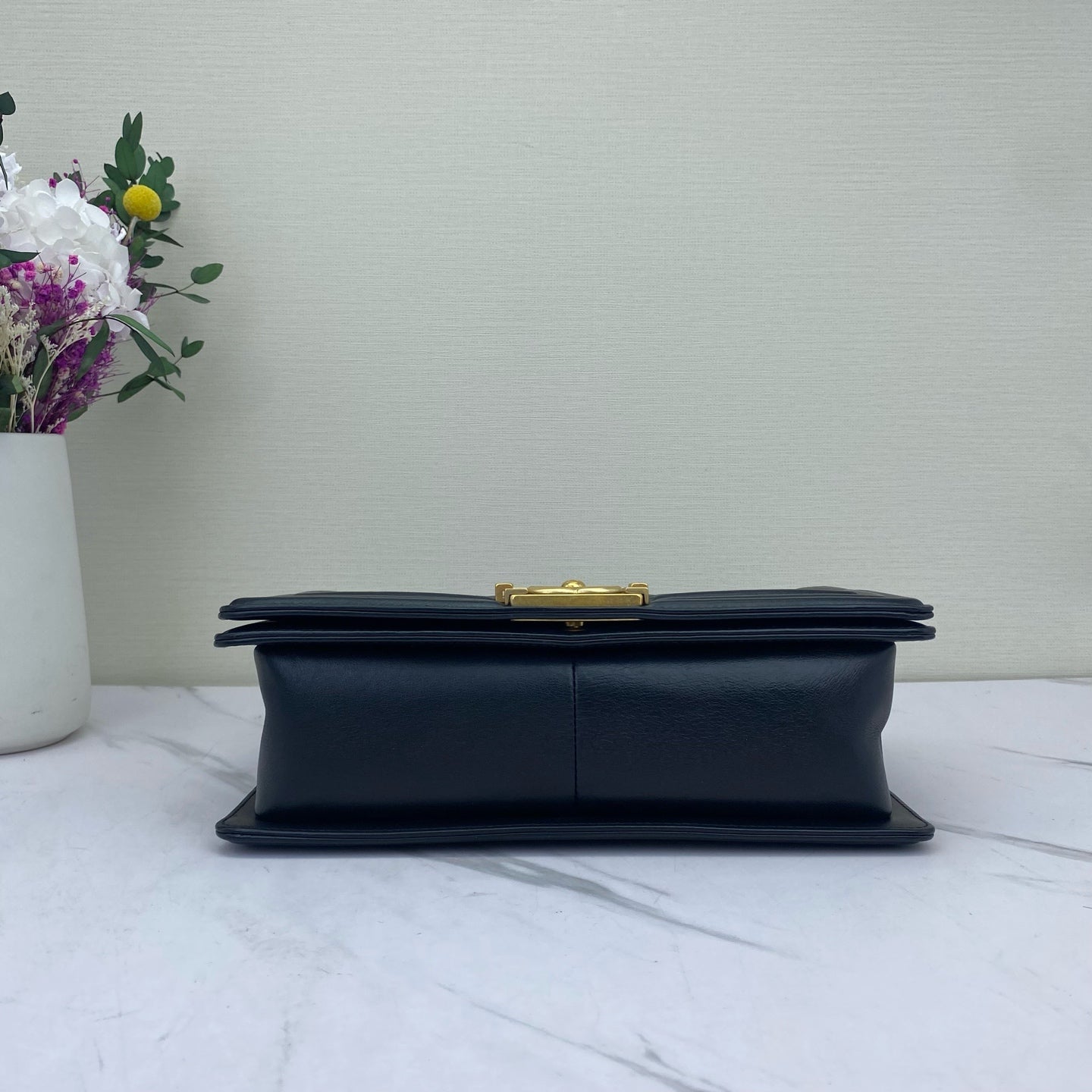 Chanel - Boy Bag - Smooth cowhide leather - Black with Gold-Tone Hardware - (Medium)