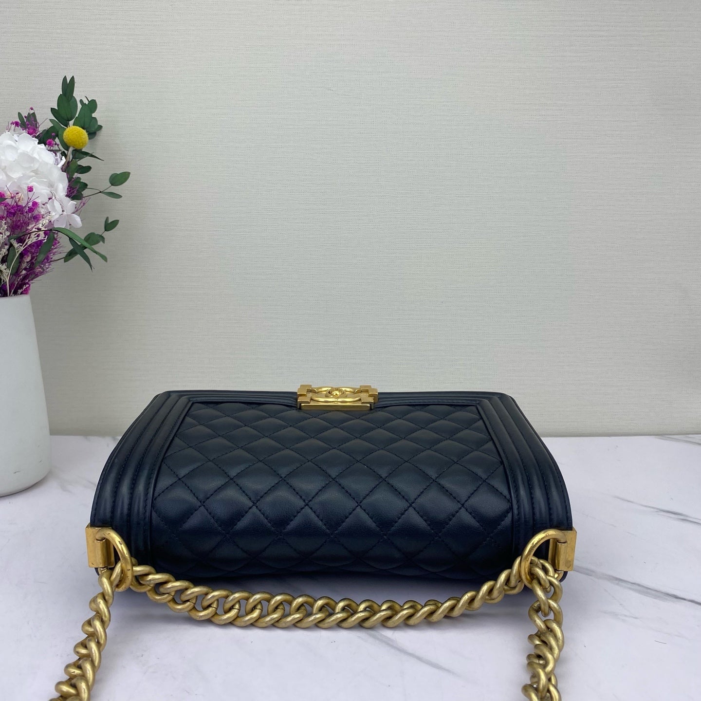Chanel - Boy Bag - Smooth cowhide leather - Black with Gold-Tone Hardware - (Medium)