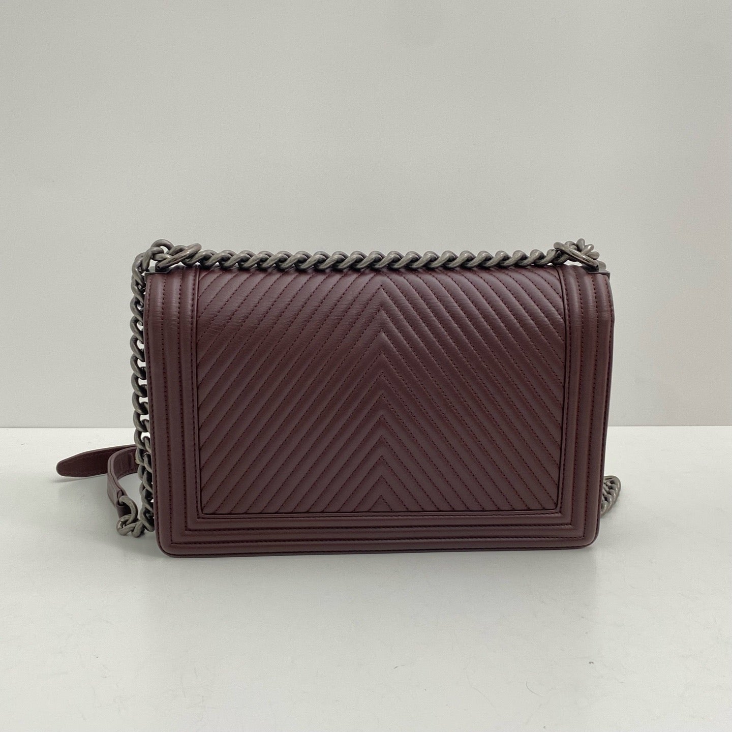 Chanel - Boy - Calfskin leather - Burgundy - (small)