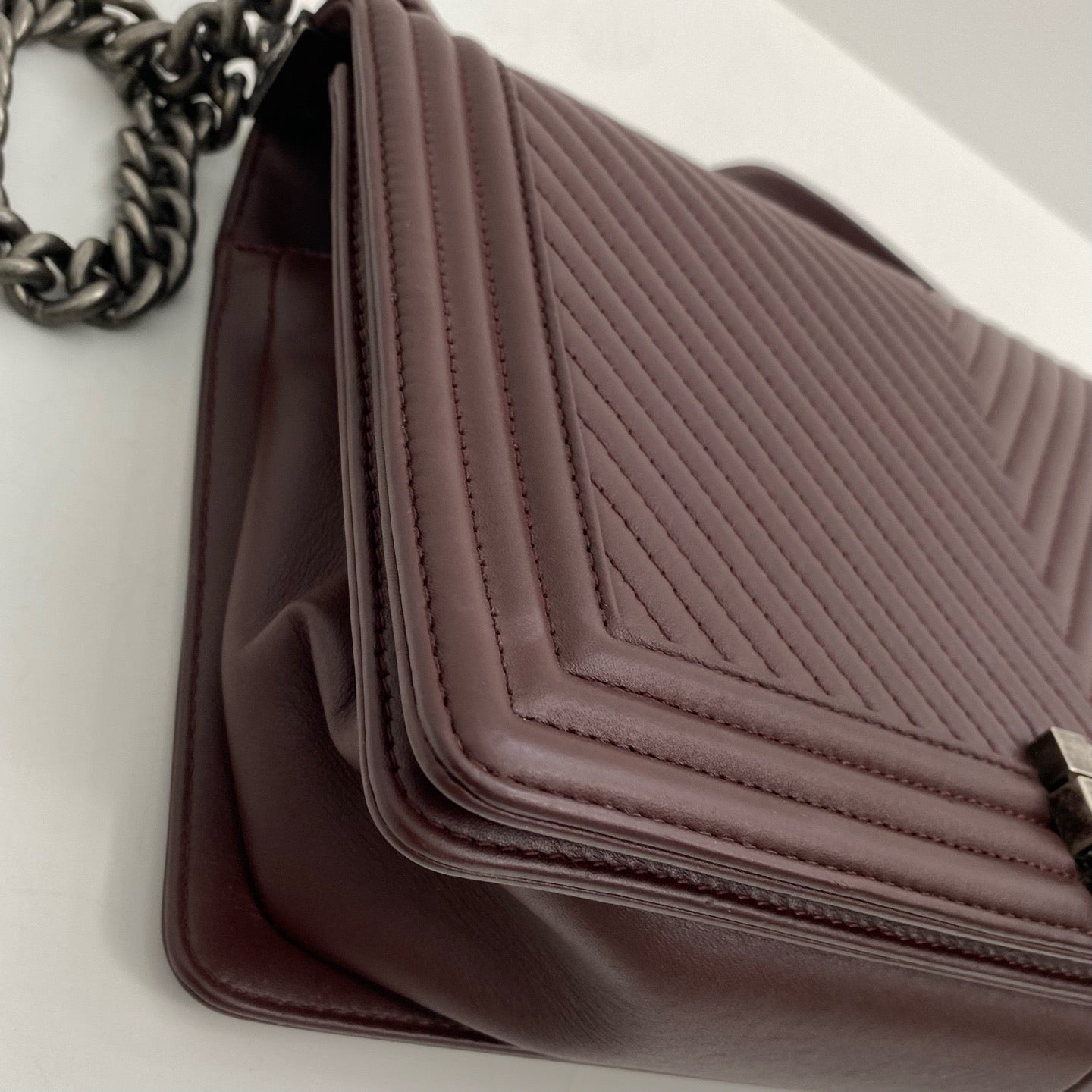 Chanel - Boy - Calfskin leather - Burgundy - (small)