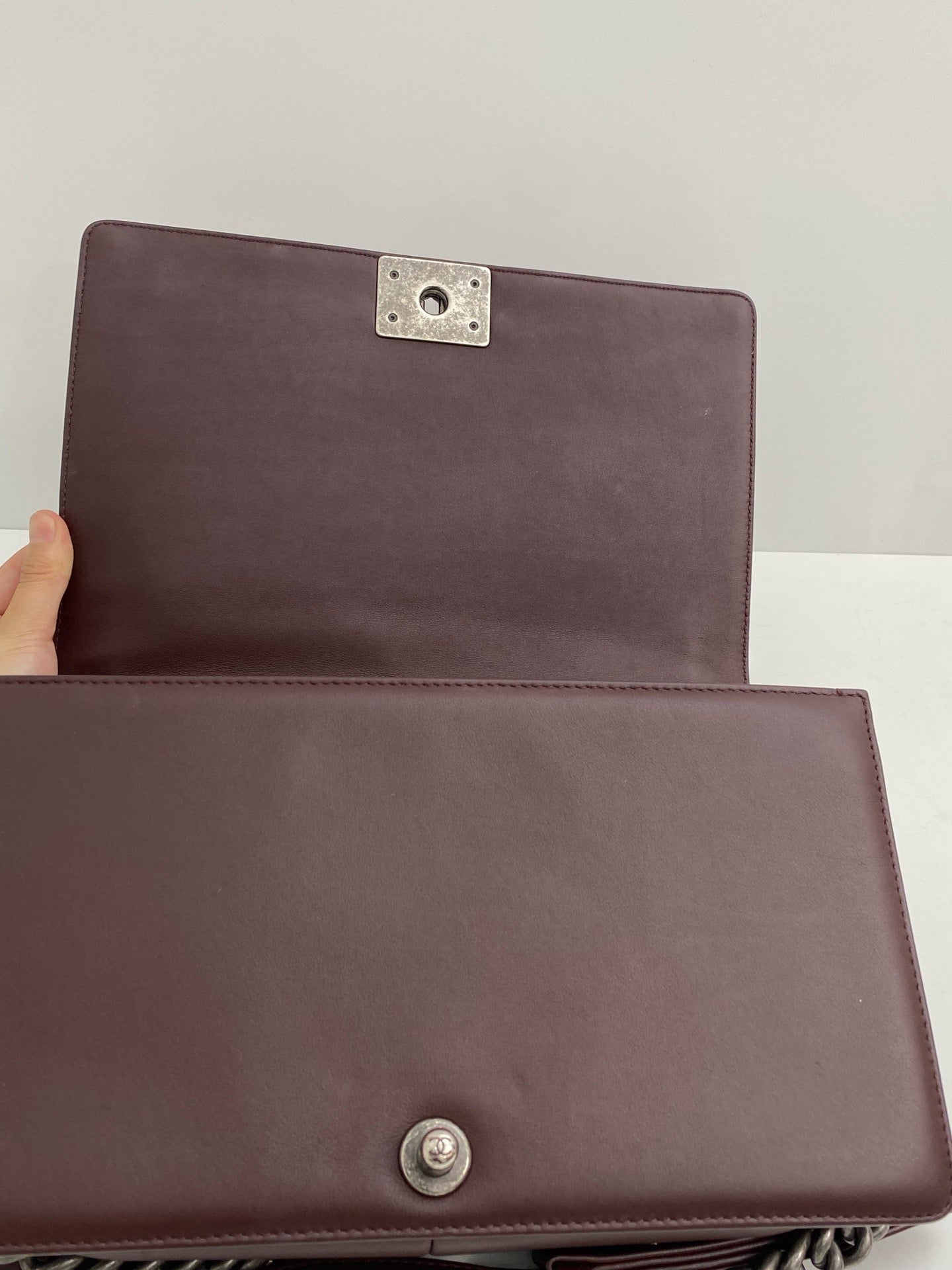 Chanel - Boy - Calfskin leather - Burgundy - (small)