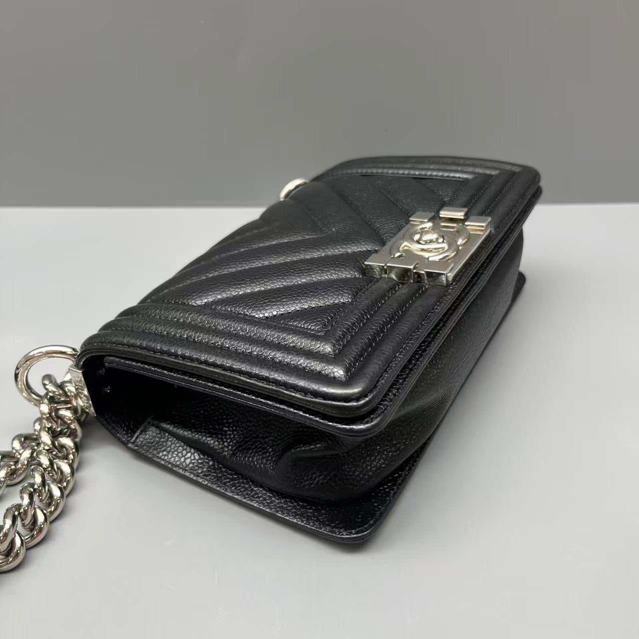 Chanel - Boy Chanel - Caviar leather - Black with silver-tone hardware - (Small)