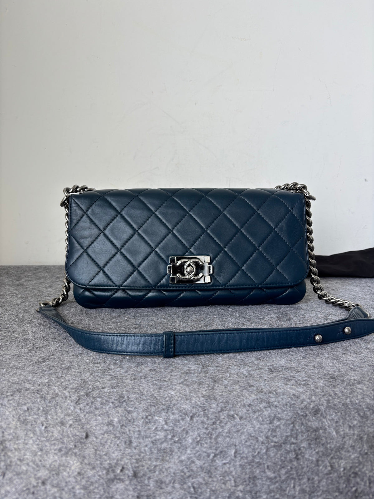 Chanel - Boy Chanel - Leather - Navy