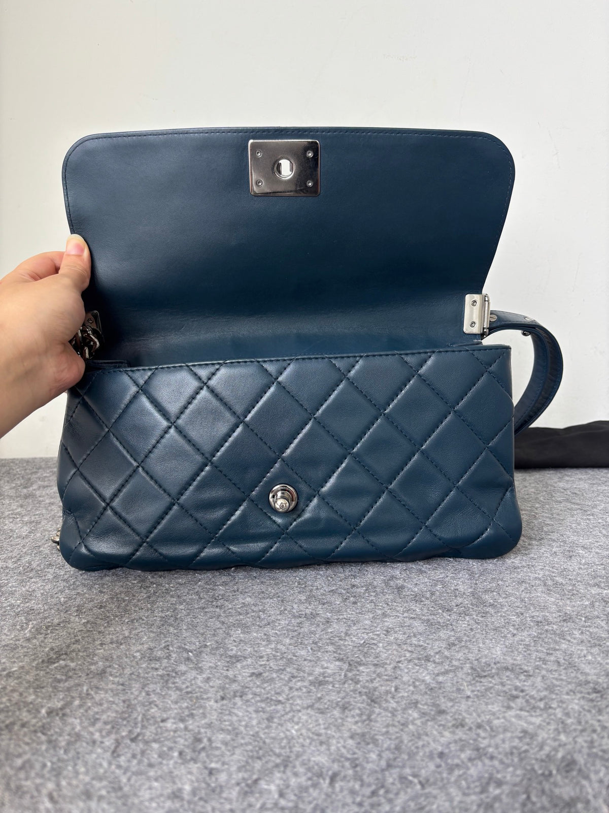 Chanel - Boy Chanel - Leather - Navy