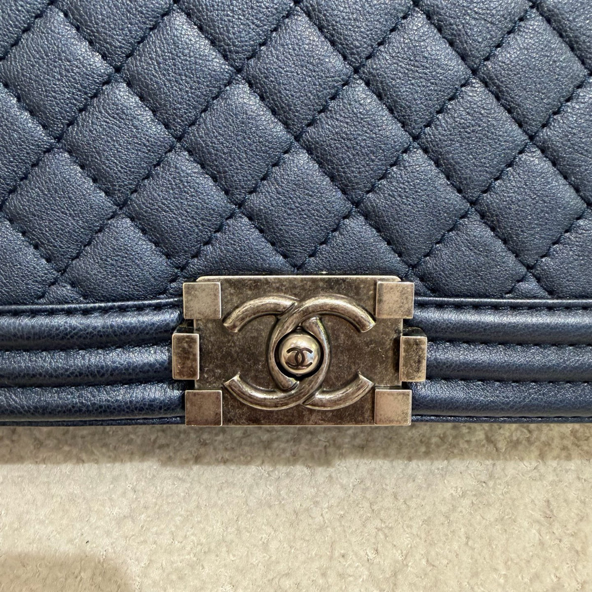Chanel - Boy Chanel - Leather - Navy - (medium)