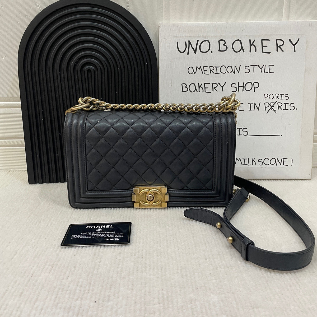 Chanel - Boy Chanel Medium - Leather - Black - (medium)