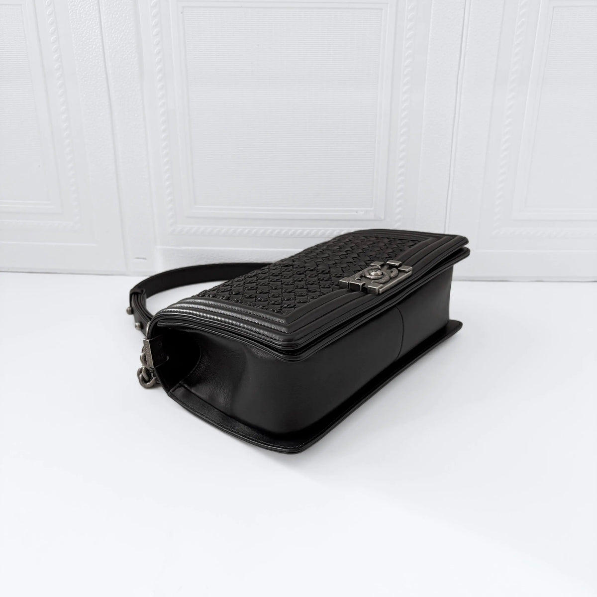 Chanel - Boy Chanel Medium - Leather - Black - (Medium)