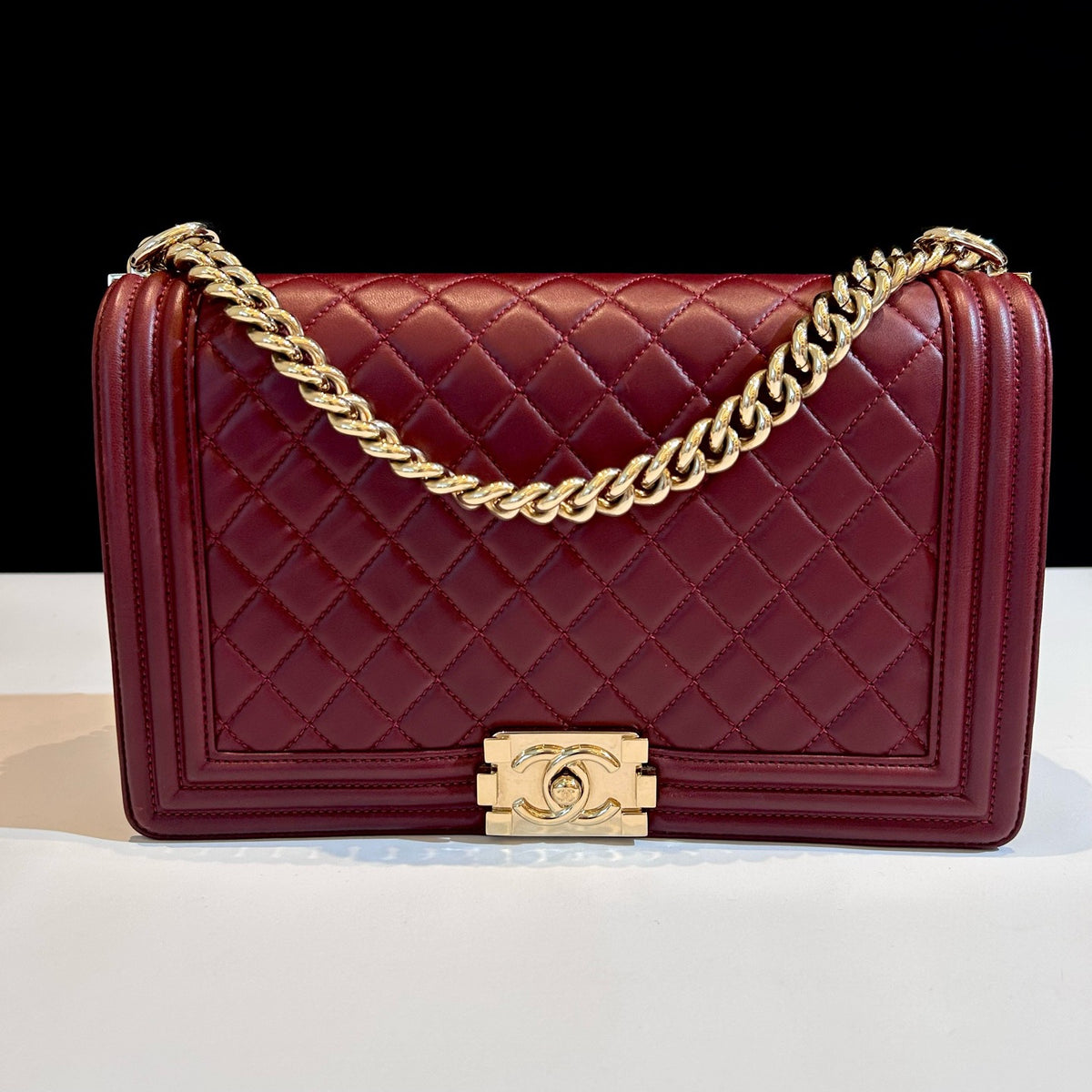 Chanel - Boy Chanel Medium - Leather - Burgundy - (medium)