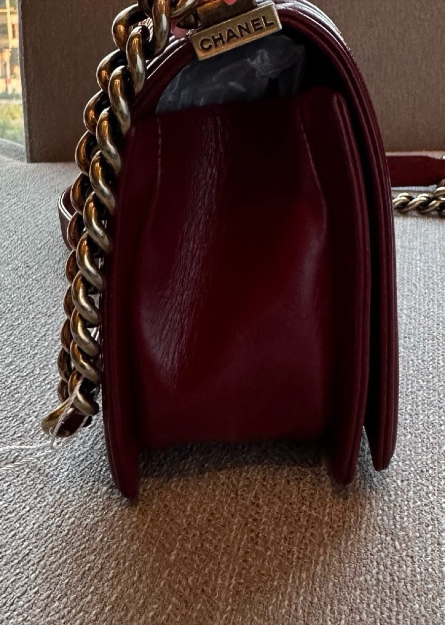 Chanel - Boy Chanel Medium - Leather - Burgundy - (medium)