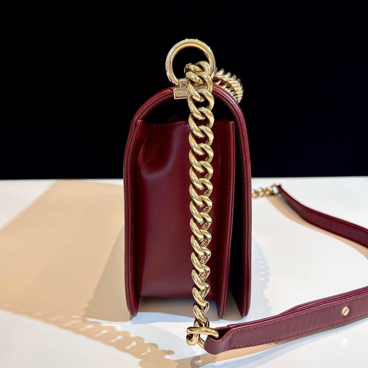 Chanel - Boy Chanel Medium - Leather - Burgundy - (medium)