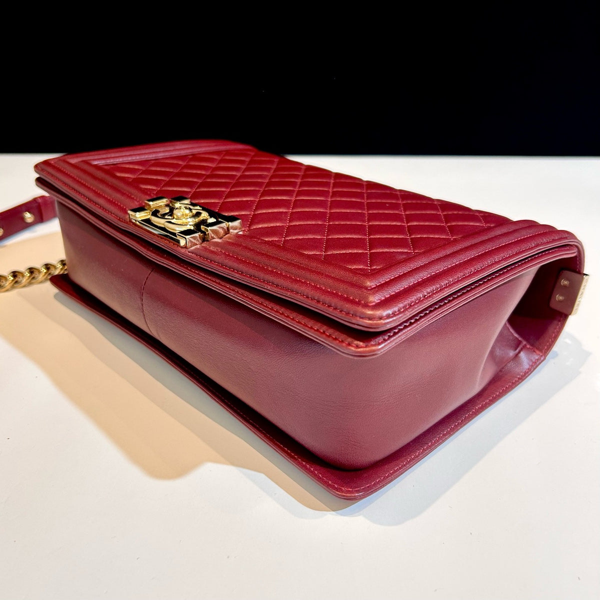 Chanel - Boy Chanel Medium - Leather - Burgundy - (medium)