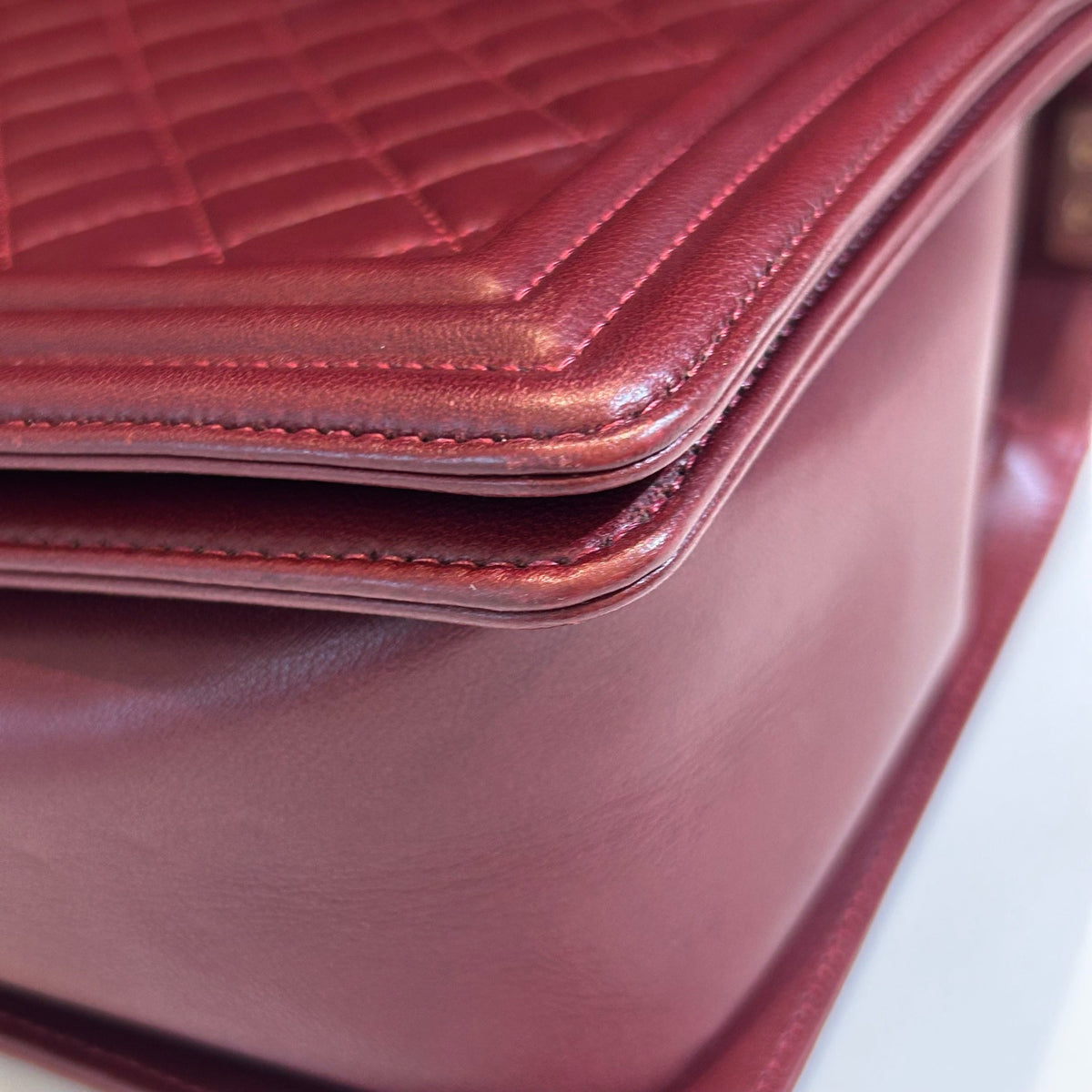 Chanel - Boy Chanel Medium - Leather - Burgundy - (medium)