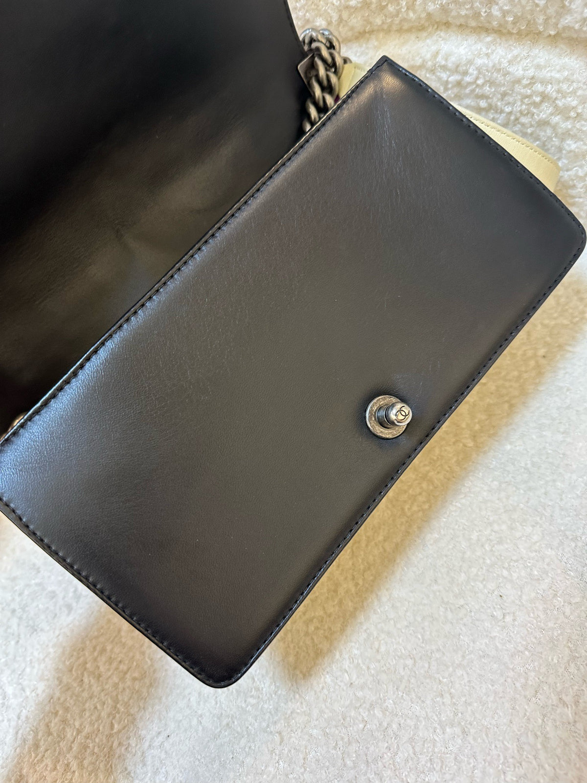 Chanel - Boy Chanel Medium - Leather - Multicolour - (Medium)