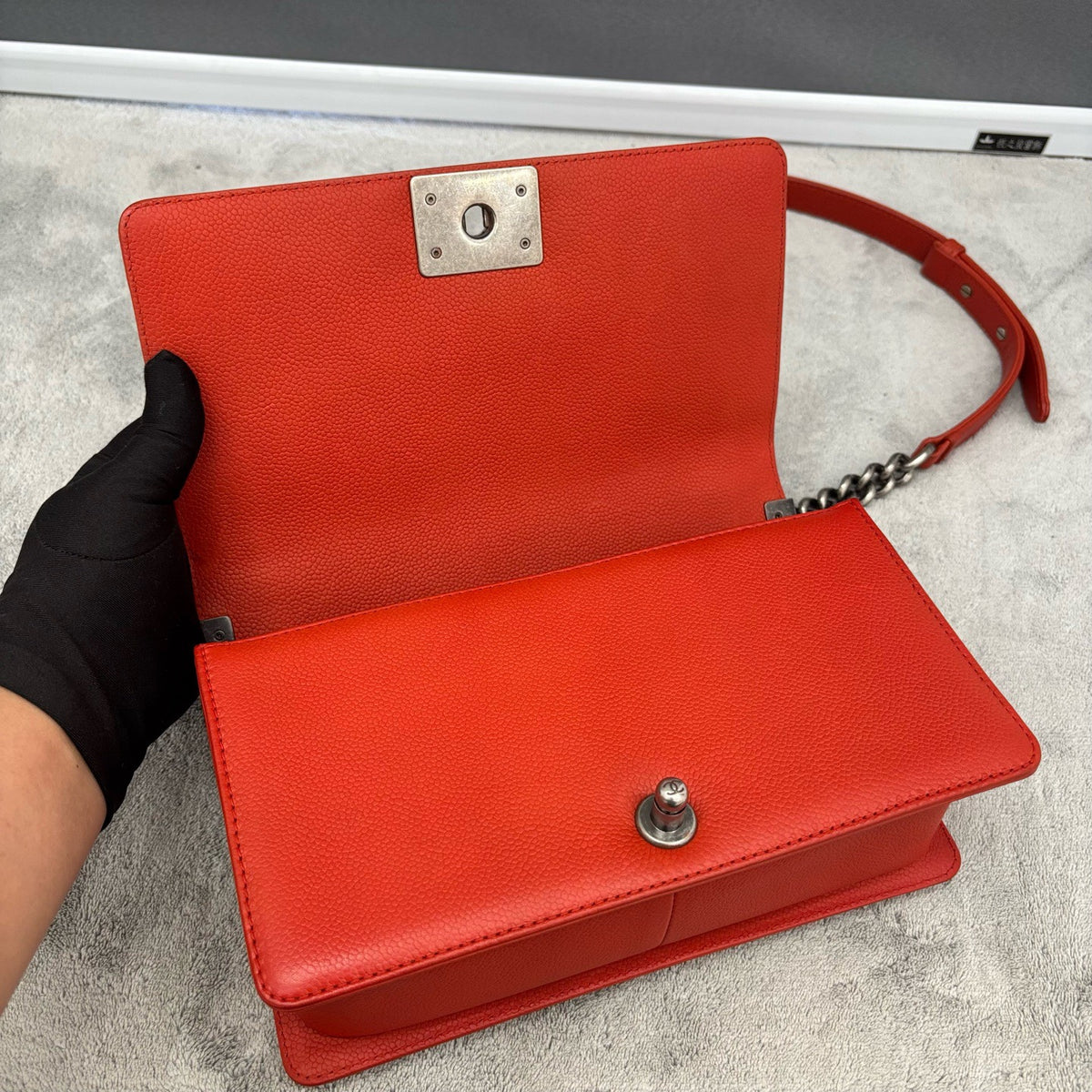 Chanel - Boy Chanel Medium - Leather - Orange - (medium)