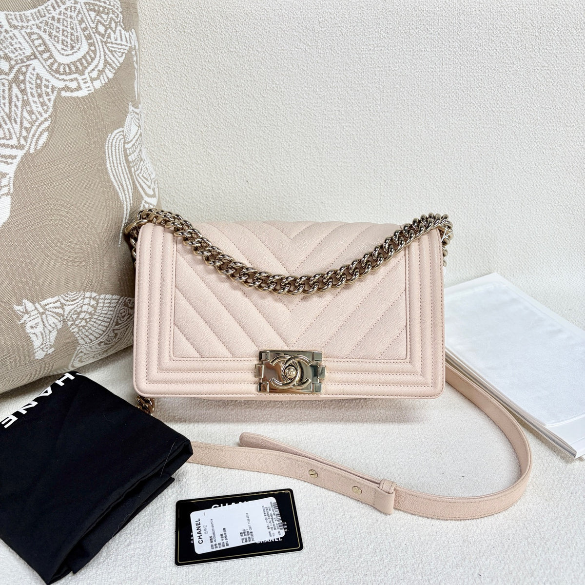 Chanel - Boy Chanel Medium - Leather - Pink - (Medium)
