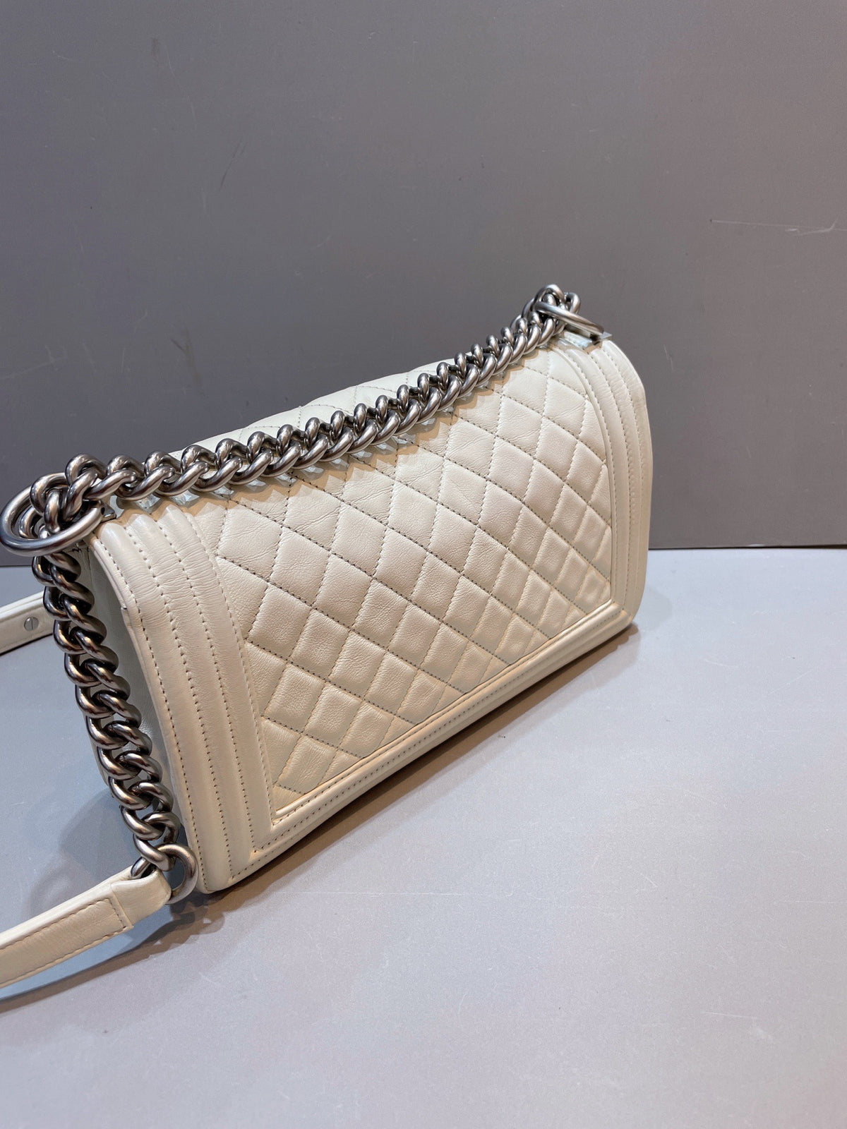 Chanel - Boy Chanel Medium - Leather - White - (Medium)