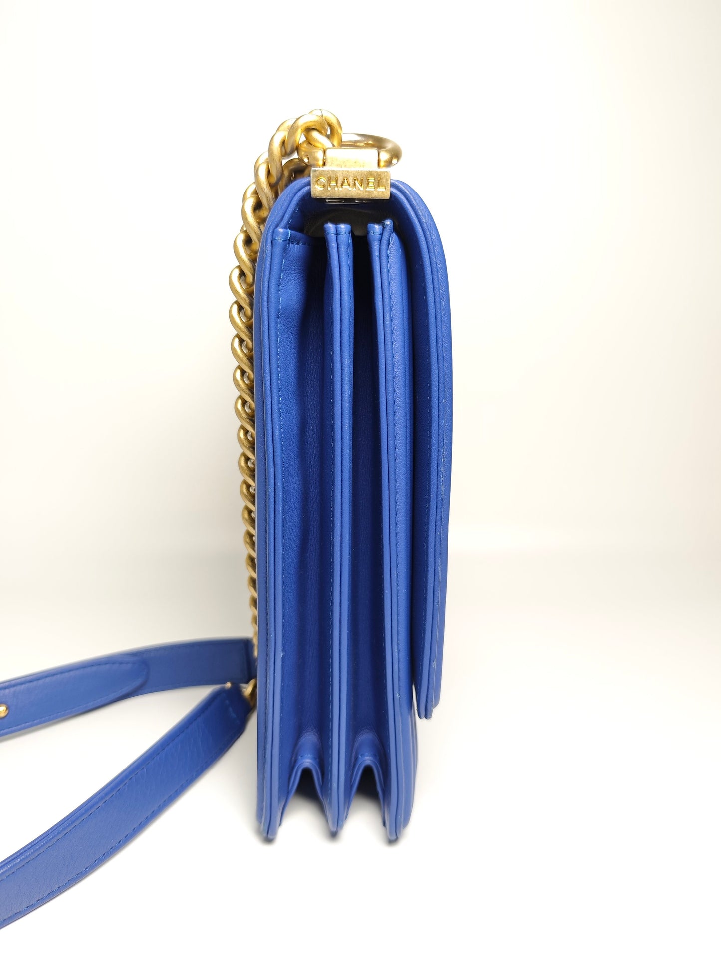 Chanel - Boy Chanel Vertical Phone Bag - Calfskin - Blue - (mini)