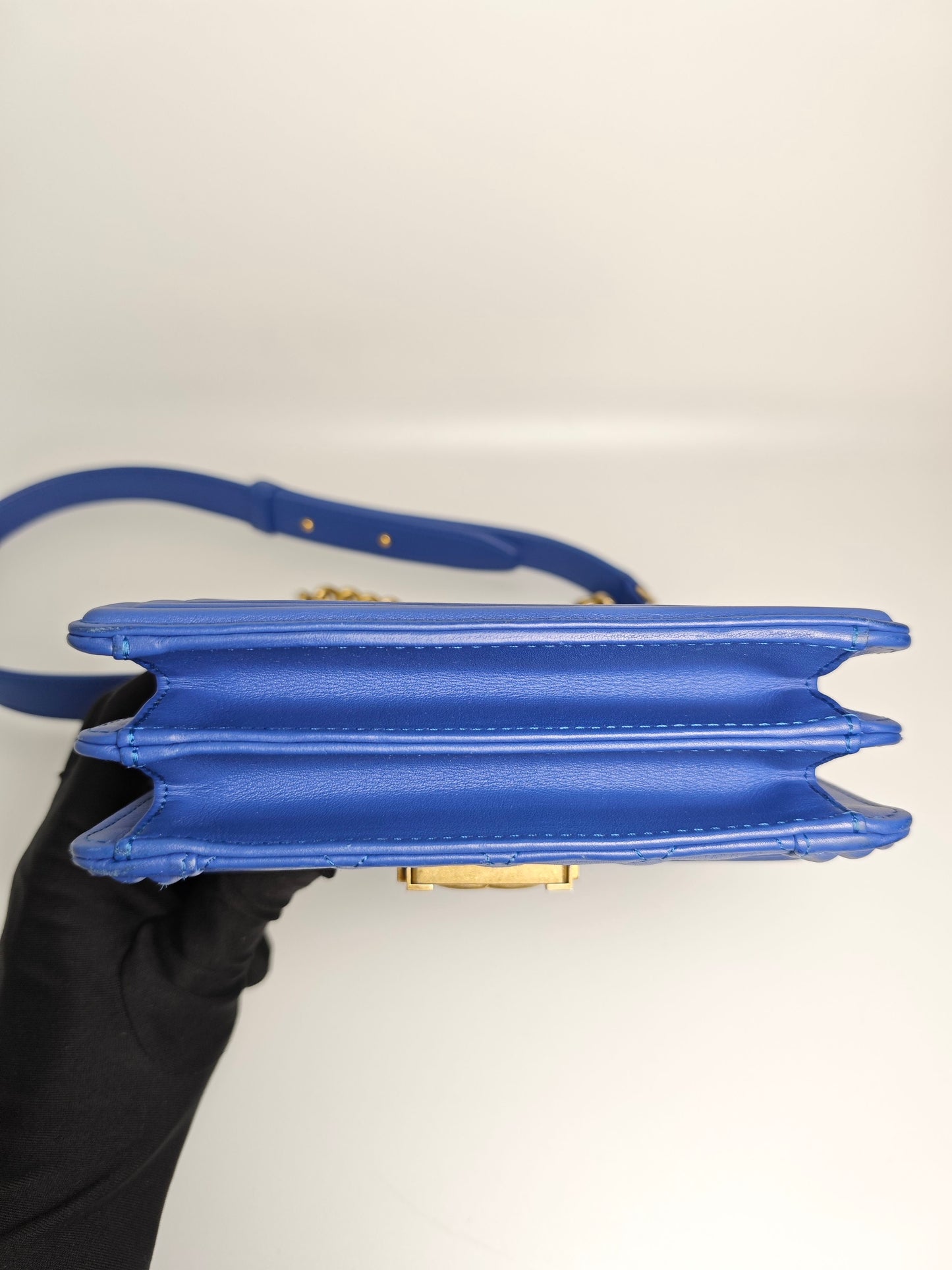 Chanel - Boy Chanel Vertical Phone Bag - Calfskin - Blue - (mini)