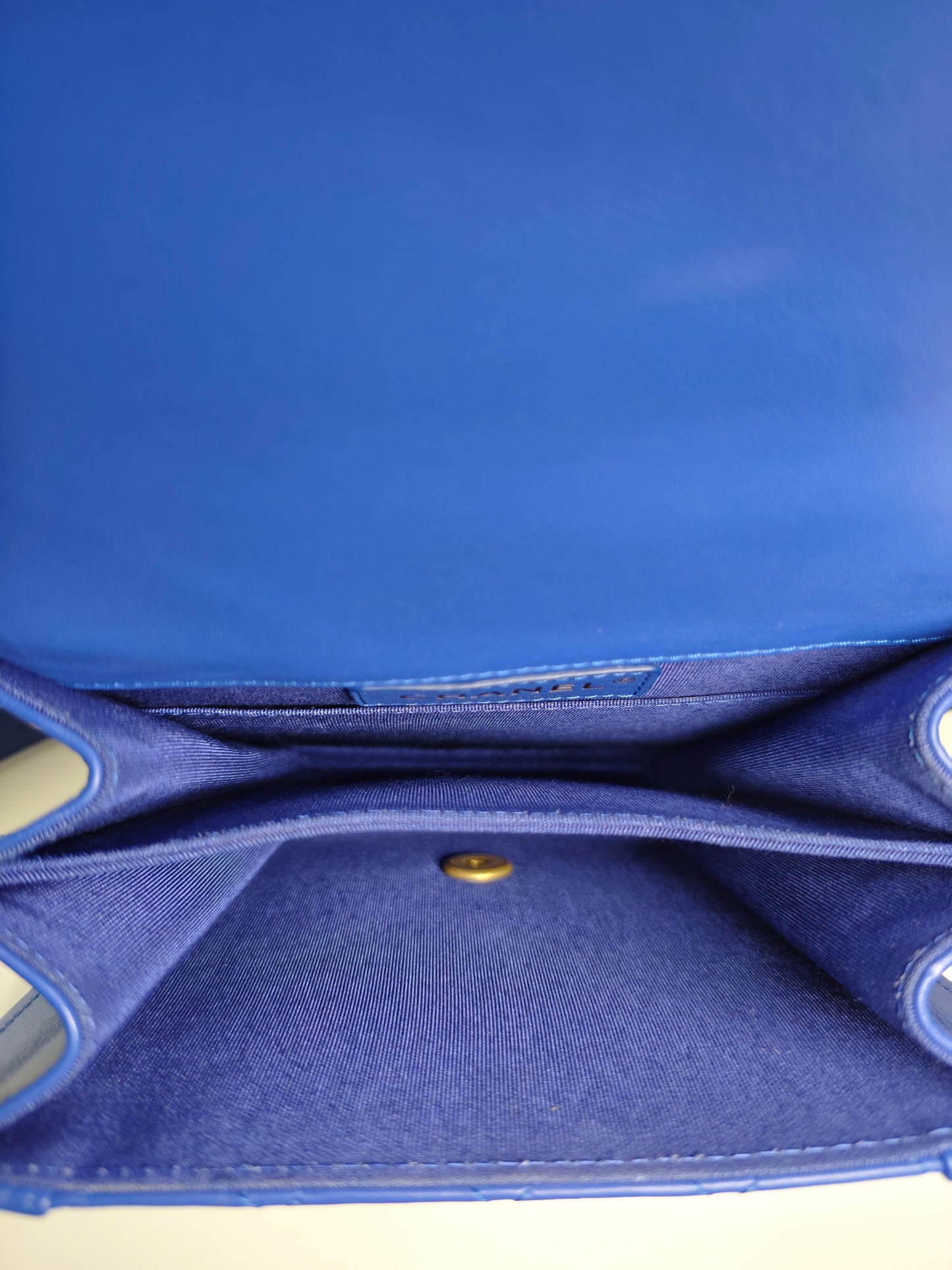 Chanel - Boy Chanel Vertical Phone Bag - Calfskin - Blue - (mini)