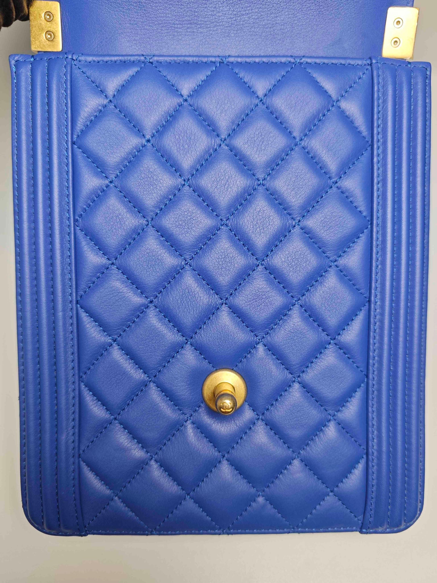 Chanel - Boy Chanel Vertical Phone Bag - Calfskin - Blue - (mini)