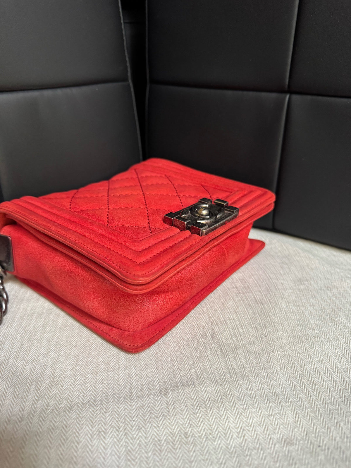 Chanel - Boy Chanel Vertical - Suede - Red - (small)